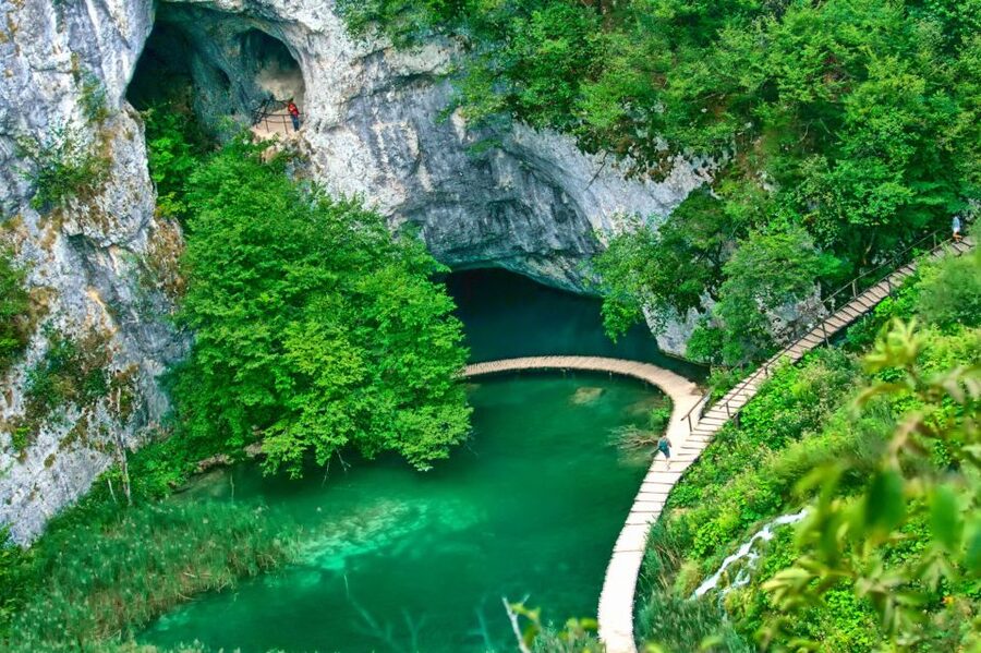 From Split: Plitvice Lakes Guided Tour with Entry Tickets - Weather at Plitvice: dress like it’s not Split