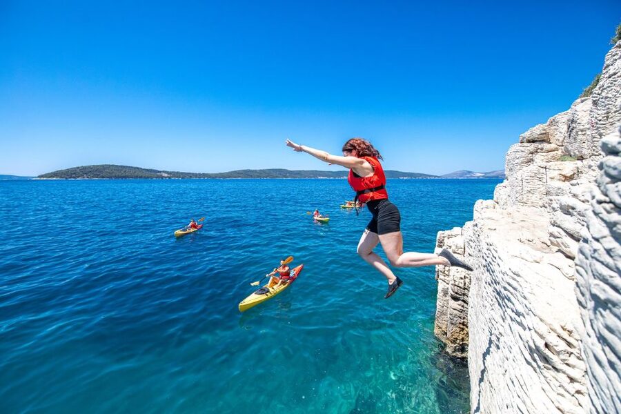 From Split: Sea Kayaking Tour - The last 1.5 hours back to Bene beach, plus shade and coffee