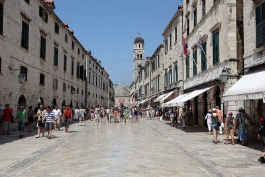 From Split/Trogir: Dubrovnik Guided Tour with a Stop in Ston - Arriving in Dubrovnik: Stradun Promenade and your first real sense of the city