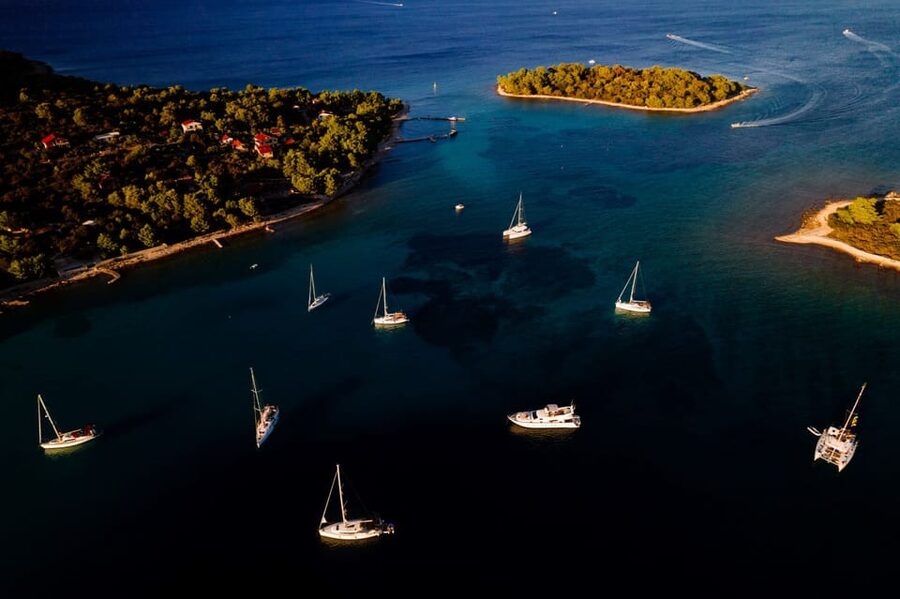 From Trogir Day sailing (private tour) - SUP and onboard extras: what you’ll likely have to play with