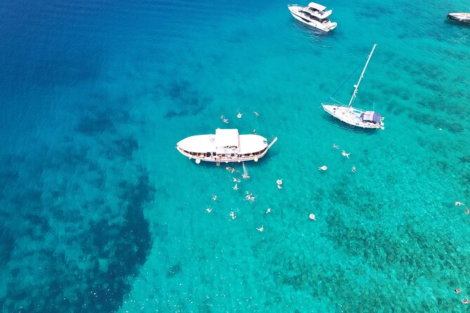 Full Day Boat Tour, Blue Lagoon and Šolta with lunch&drinks - Blue Lagoon (Krknjasi Bay): the star swim plus lunch on the water