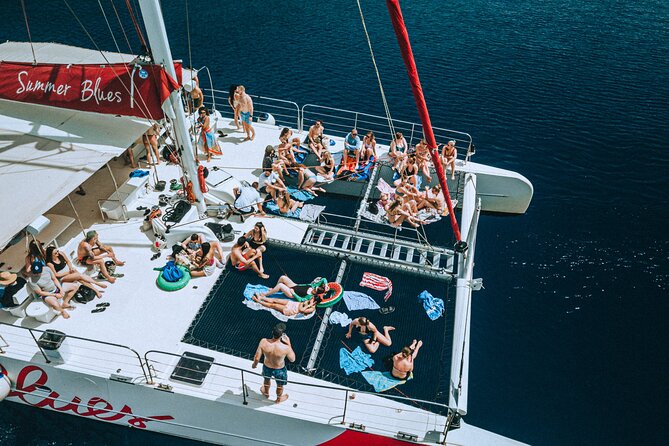 Full-Day Catamaran Cruise to Hvar & Pakleni Islands with Food and free Drinks - Key things that make this day cruise work