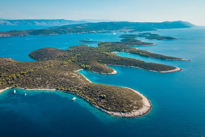 Full-Day Private Hvar, Brac and Pakleni Islands Boat Tour from Split - Milna on Brac: the coffee stop that sets the mood