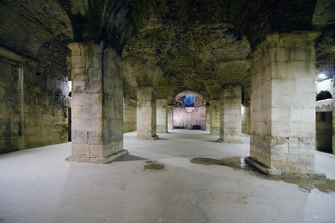 Game of Thrones Tour Split - City Of Dragons - Small-group value: better attention, easier questions, calmer photos