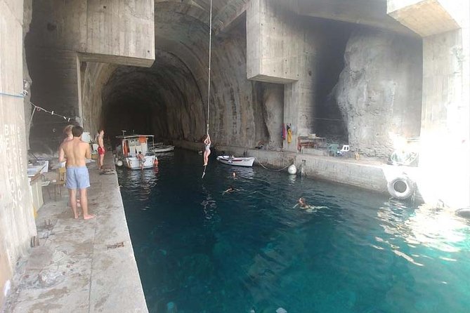 Hvar-Brac-Solta speedboat tour from Split or Trogir - Stop 3: Solta Island Restaurant in Stomorska and Necujam Bay Snorkeling