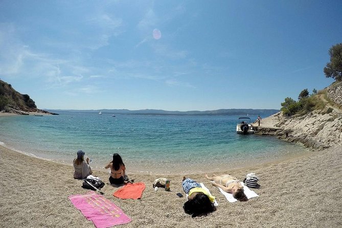 Hvar Pakleni islands and Secrets of Brac and Solta private tour - Getting started in Split: an early departure with port pickup
