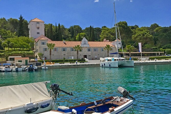 Islands Brač, Šolta & Blue lagoon - Private speedboat tour - Maslinica on Šolta: the west-side village walk and the restored castle