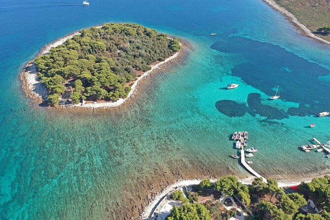 Islands Brač, Šolta & Blue lagoon - Private speedboat tour - Veliki Drvenik’s Blue Lagoon: afternoon timing and clear-water time