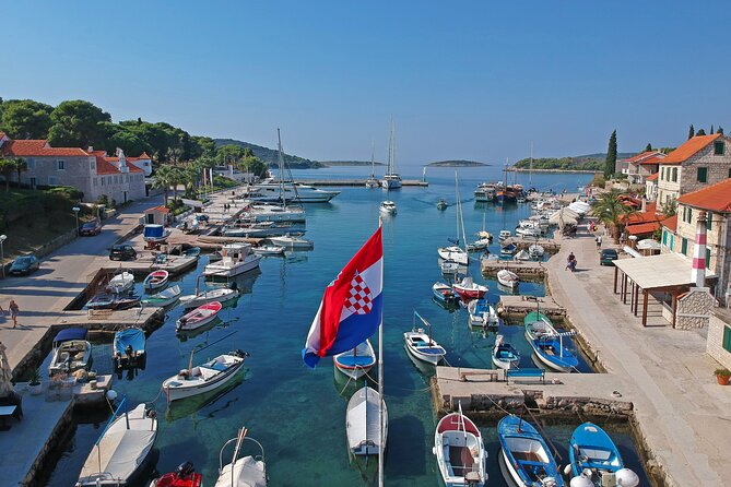 Islands Brač, Šolta & Blue lagoon - Private speedboat tour - Vela Rina beach near Trogir: your less-visited sandy finish