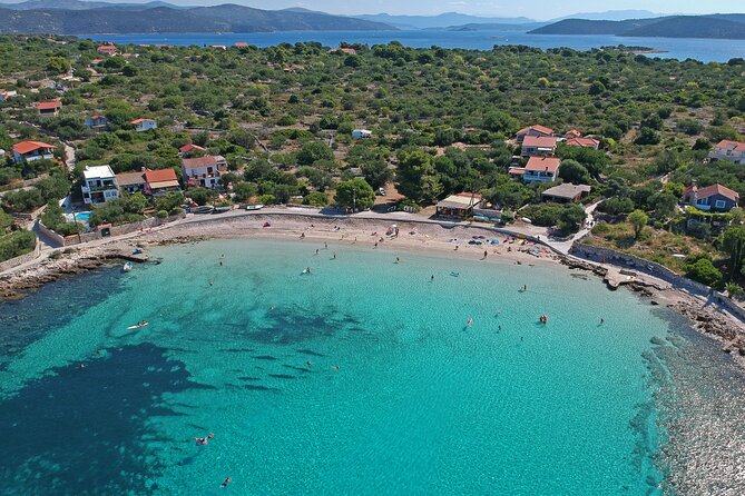Islands Brač, Šolta & Blue lagoon - Private speedboat tour - Necujam Bay on Šolta: where the shipwreck adds meaning to the swim