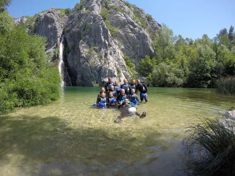 Iz Omisa: Extremni Canyoning na rijeci Cetini/ Free photos - From Omiš to Zadvarje: What That Morning Transfer Gives You