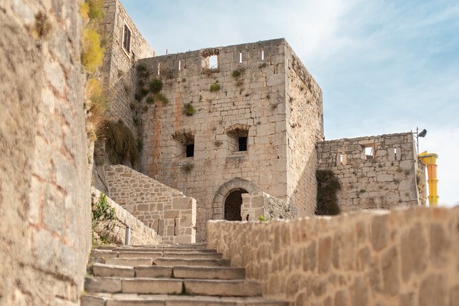 Klis Fortress, Stella Croatica and Vranjaca Cave Private Tour - Your morning starts in Split (pickup, timing, and comfort)