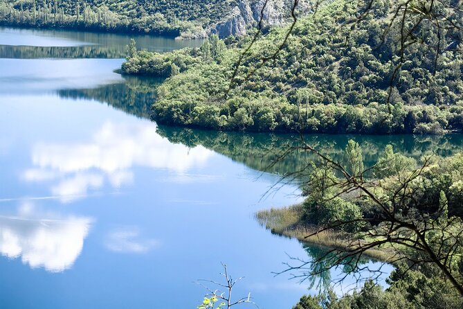 Krka waterfalls from Split - transfer and lunch INCLUDED - The village lunch with wine: where the day turns personal
