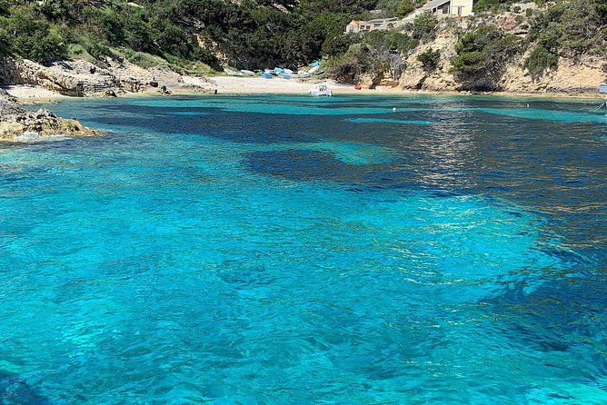 Luxury Blue Cave & 5 Islands Tour from Split - Morning Logistics: Stand Number 5 and a 7:30 Departure