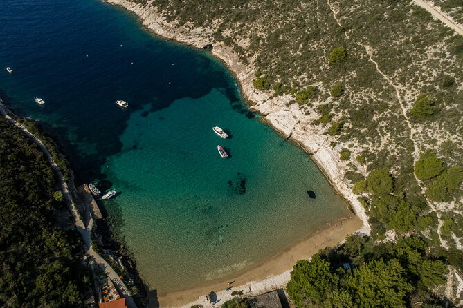 Luxury Blue Cave & 5 Islands Tour from Split - The Boat Ride: Speed, Spray, and Comfort Limits
