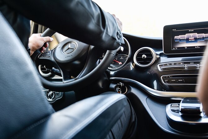 Luxury private transfer: Split airport to Split - The meet-and-greet at Split Airport: sign, language help, and real pickup ease