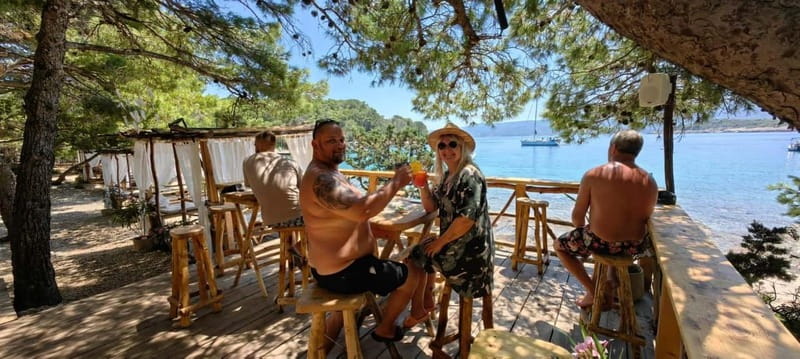 Makarska: 3-island Speedboat Cave & Blue Lagoon Tour - Jelsa on Hvar: coffee, a walk break, and a bathroom plan