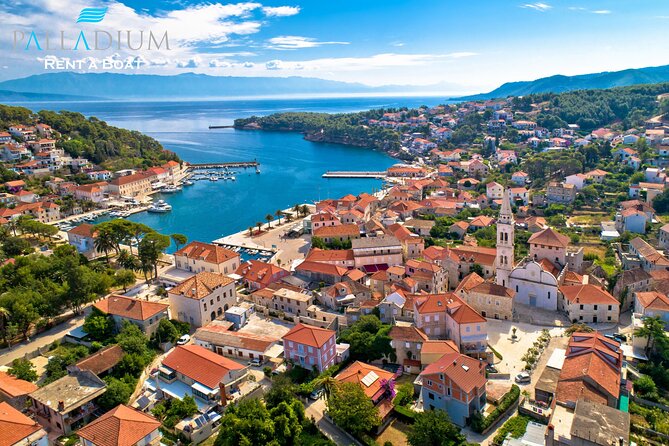Makarska: 3 Island Speedboat Tour with Little Blue Cave & Lagoon - Žirje Beach on Brač: Quiet Water and a Hidden-Bay Feeling