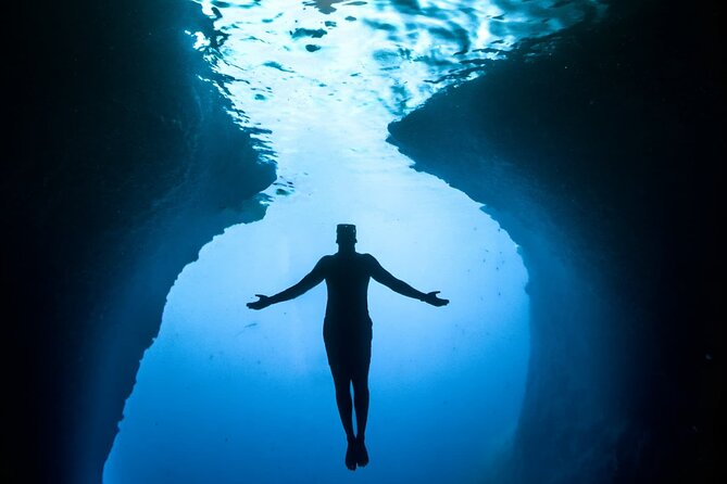 Makarska: 3 Island Speedboat Tour with Little Blue Cave & Lagoon - Small-Group Boat Day: Palladium Setup and Where to Meet