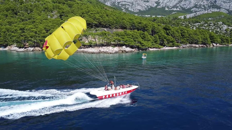 Makarska: Parasailing Experience - MPL Nautika - Rules on Board: Smoking, Alcohol, and What Not to Do