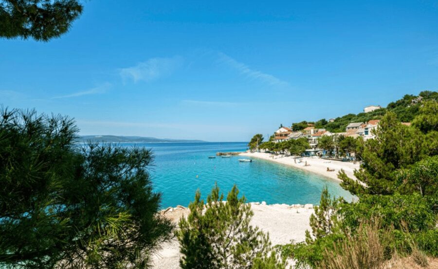 Makarska: Sea kayaking & snorkeling adventure - MPL Nautika - Drone photos and the Love Bridge moment that turns into real souvenirs