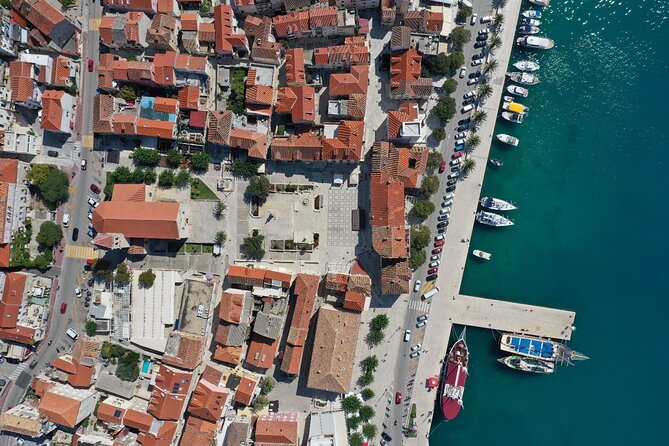 Makarska Tuk Tuk Tour Olive Grove, Scenic Views and Tastings - Drivers and guides: the human factor that makes it feel like more than a ride