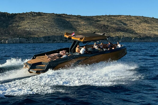 Mesmerable Blue Lagoon & Island Hopping - Private Adriatic Escape - Who This Private Escape Fits Best