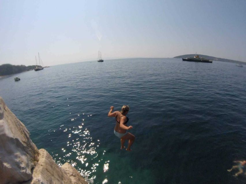 Morning Split Sea Kayaking Tour - Snorkeling gear and optional cliff jumps: fun with guardrails