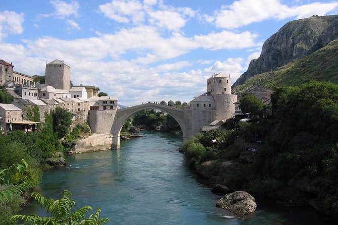 Mostar Sightseeing Full Day Trip from Makarska Riviera - The coach ride: getting context on the way