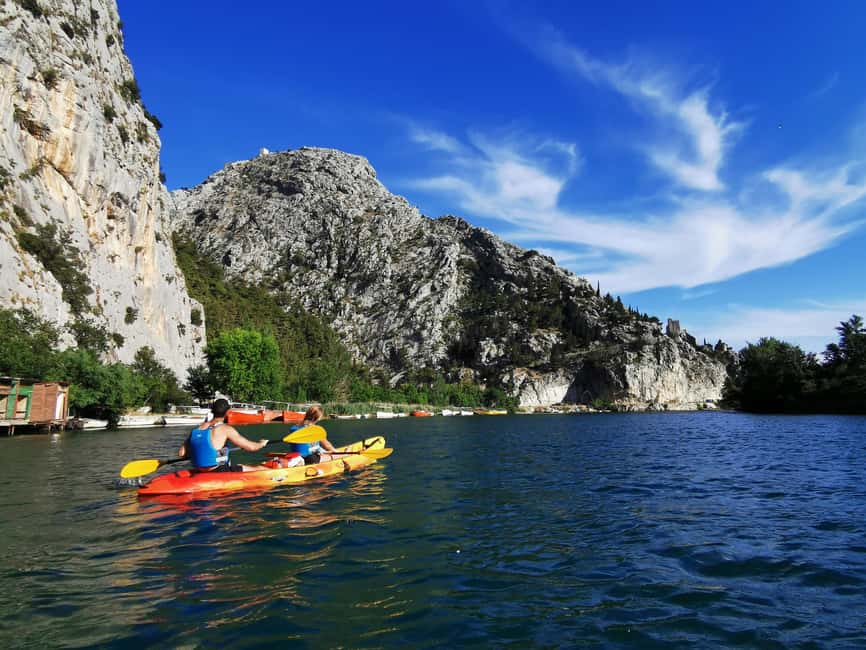 Omiš/Split: 4h Kayaking in Cetina Protected Nature Park Area - Getting there in Omiš: meeting point and parking you can solve