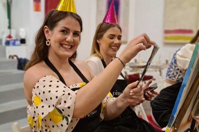 Painting party at Art Bottega - Paint & Wine Studio in Split - Language and the instructor support you can expect