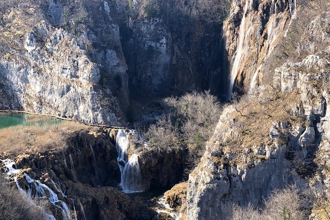 Plitvice lakes private round trip transfer (including waiting time) - Price and logistics: what you’re really paying for