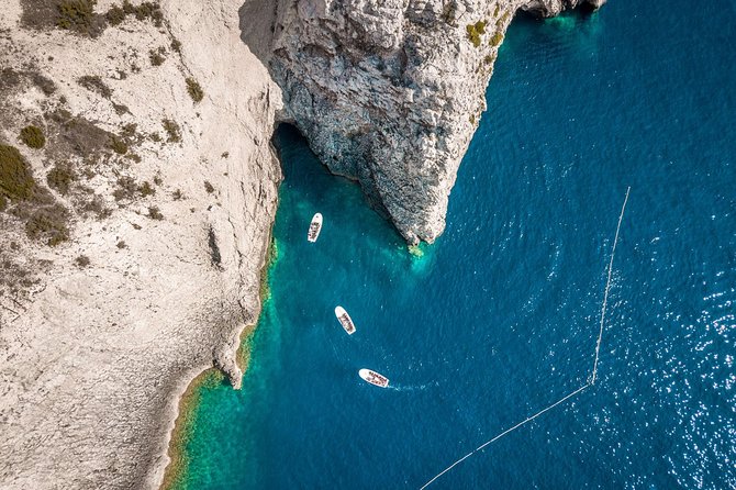 Private Blue Cave and Hvar - 5 Islands Tour - A private boat rhythm from Trogir to the islands