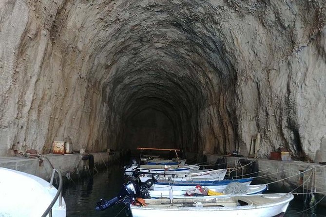 Private boat tour-custom itinerary from Split and Trogir - Weather, Sea Conditions, and Why Your Itinerary Can Change
