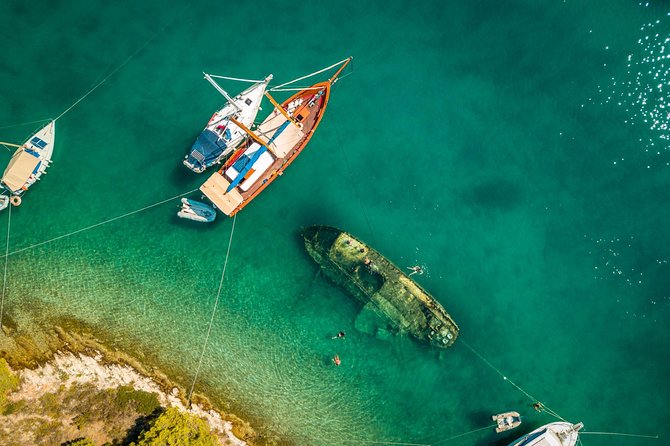 Private Full-Day Croatian Islands Boat Tour from Trogir - Maslinica Town: Walk, Coffee, and Castle-View Moments