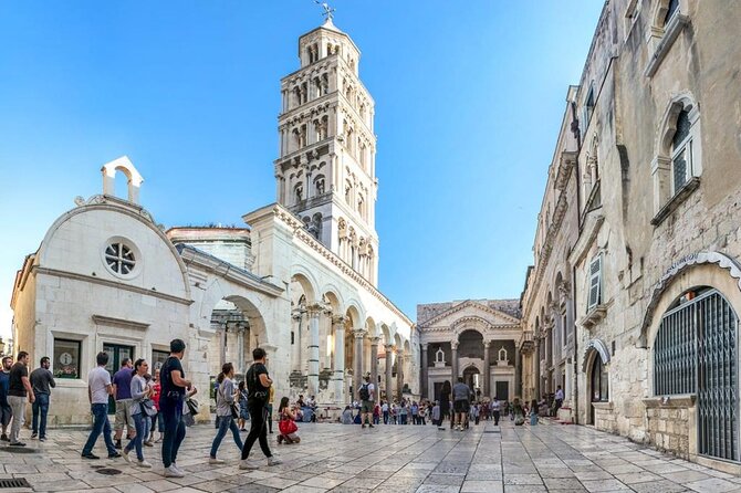 Private History and Trivia Walking Tour by a Local Guide - Key Things You’ll Notice on This Tour