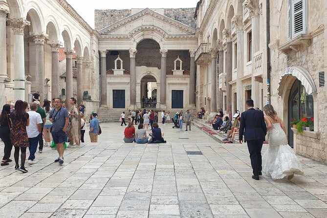 Private History Split Walking Tour in Spanish - Diocletian’s Palace: the best “90-minute history” classroom in Split
