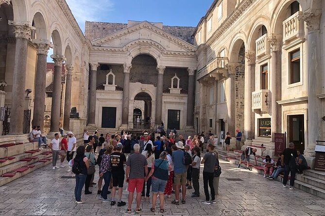 Private History Split Walking Tour in Spanish - Fruit’s Square (Trg Brace Radic): Venetian layers and Marko Marulić