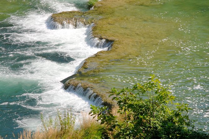 Private Krka National Park Tour from Split (tickets&guide incl.) - The walking route: gravel paths, boardwalks, and steady viewpoints