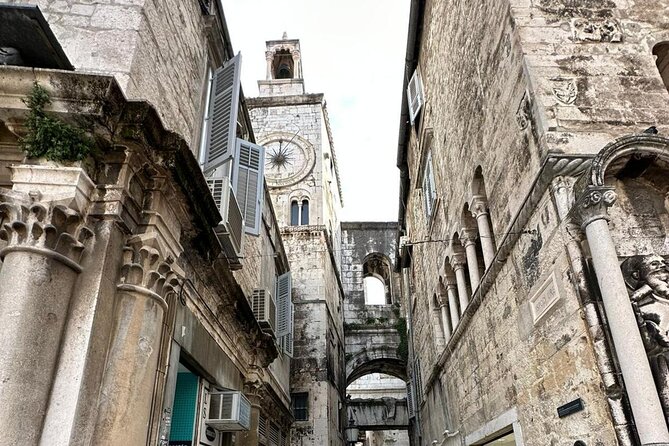 Private Krka Waterfalls & Šibenik Cruise & City Guest - The Šibenik Old Town Stop: UNESCO Cathedral of St. James in Real Life