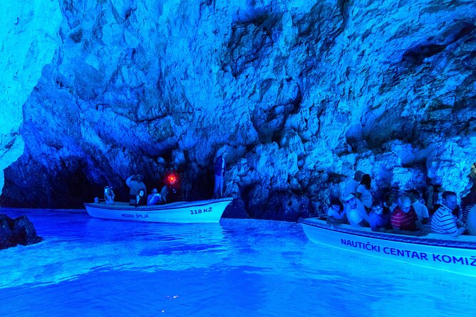 Private Luxury boat from Hvar, Brač and Split - The On-Board Experience: Snacks, Drinks, and the Comfort Factor That Keeps the Day Easy