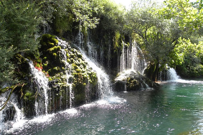 Private rafting on Cetina river with caving & cliff jumping,free photos & videos - Fruit snacks and keeping your energy steady