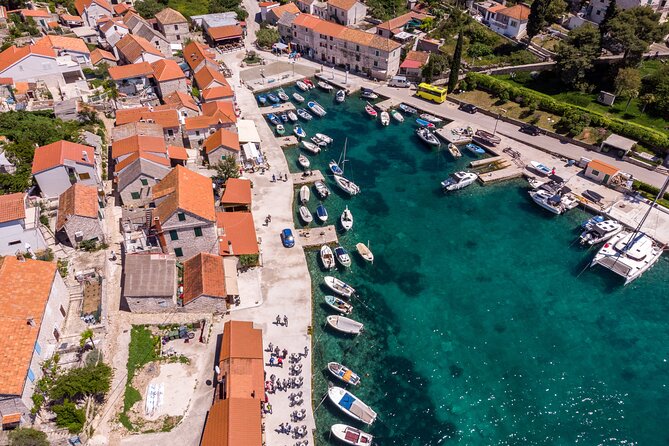 Private speedboat custome-made tour / from Trogir and Split - Blue Lagoon, Blue Cave, Solta, Hvar: Famous Names, Different Vibes