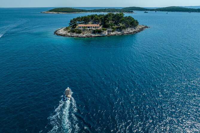 Private speedboat custome-made tour / from Trogir and Split - Lunch on the Water: What’s Included vs. What You Should Plan