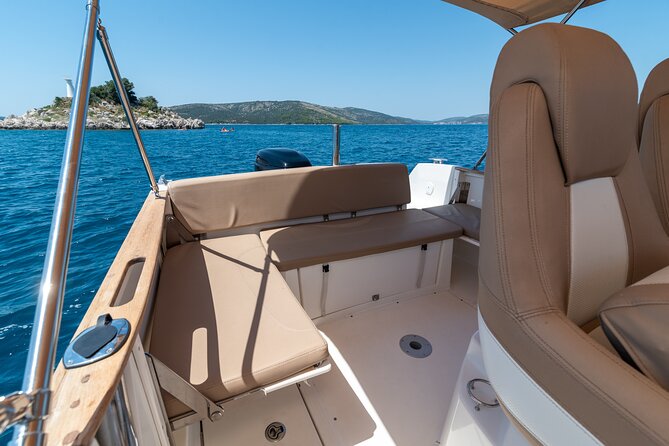 Private Split Boat Tour with a Local Expert - fully customizable - Food and local picks: using the skipper to save time