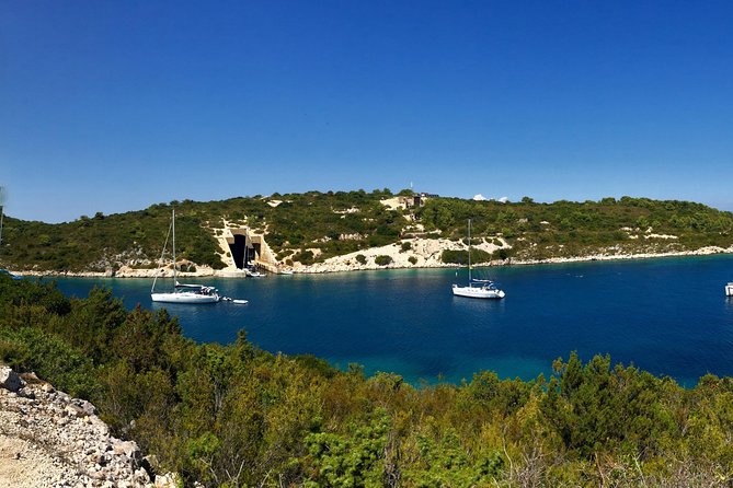 Private Tour to Island Brac and Bol in Speed Boat from Split or Trogir - Bol: the town, then the Dominican Monastery in a tight, efficient window