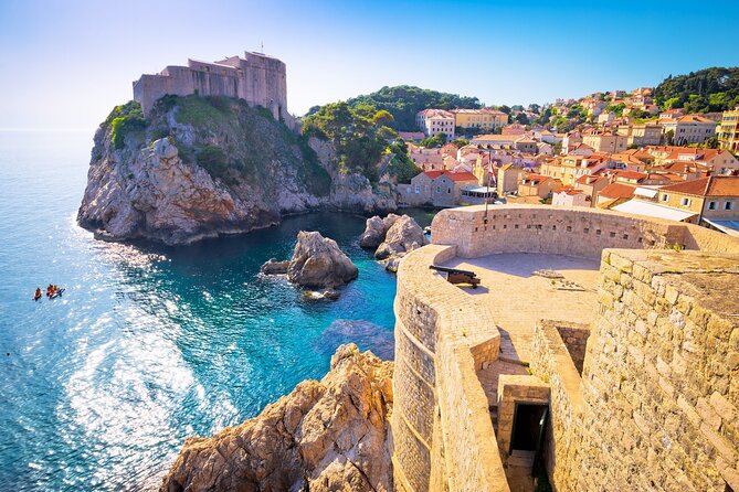 Private Transfer from Split to Dubrovnik with 2 hours for sightseeing - The driver setup: helpful English, not a licensed tour guide
