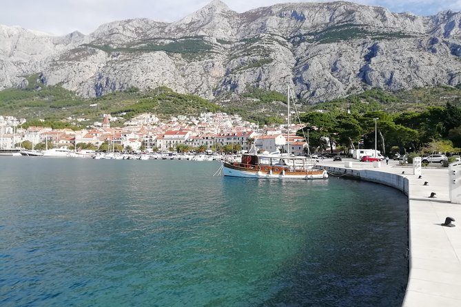 Private transfer: Split to Dubrovnik with side-trip to Makarska - The Makarska one-hour stop: useful, not rushed