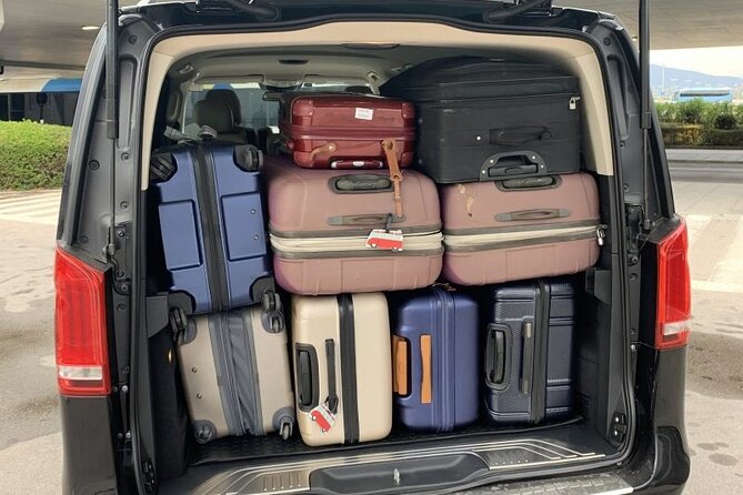 Private Transport from/to Croatia Hotel, Ports and Split Airport - Comfort and luggage help: what “carefree” looks like in real life