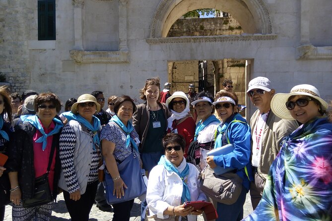 Private Walking Tour in Split Old Town (ENG, FRA, ITA, ESP) - Riva promenade: where the walk starts (and ends)